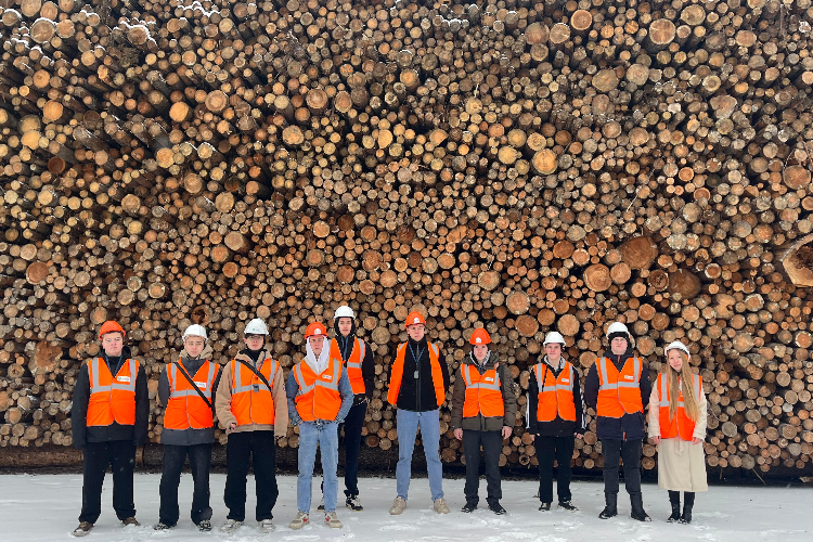 Профориентационная мобильность: «Сегежа Групп» и БФ «Система» проводят стажировки в Костромской области и Республике Карелия