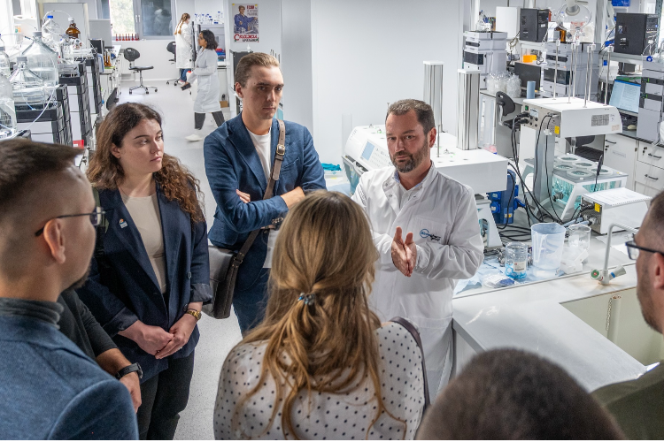 Благотворительный фонд «Система» приглашает к участию в Школе для молодых ученых и организаторов науки 