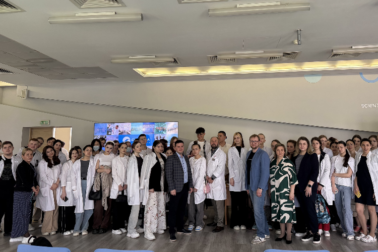 Сразу 6 студентов Колледжа медицинских компетенций «МЕДСИ» стали победителями Стипендиальной программы «Система»